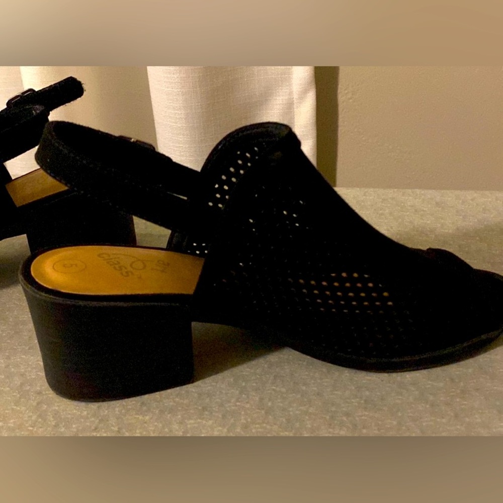 Black block heeled sling backs girls size 5